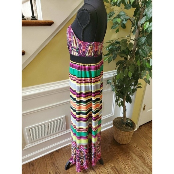 Emma & Michelle Medium Halter Tie Maxi Dress - Picture 7 of 12